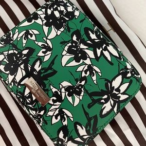 Compact jewelry travel box by Henri Bendel